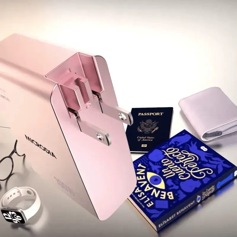 Scratch Barrier Sport Inspired SMARTCube? Vision 140W with Power Display Charger 3 USB-C PD3.1   USB-A